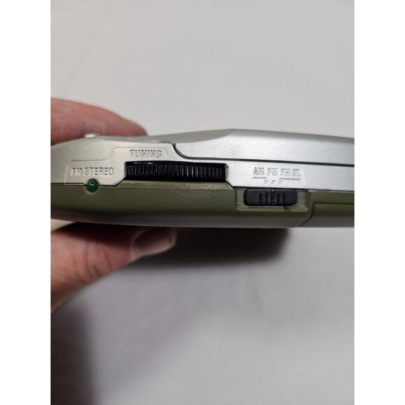 Vintage Lenoxx Sound CD Player With AM FM Radio CD-61 Works Great Clean - Picture 10 of 11